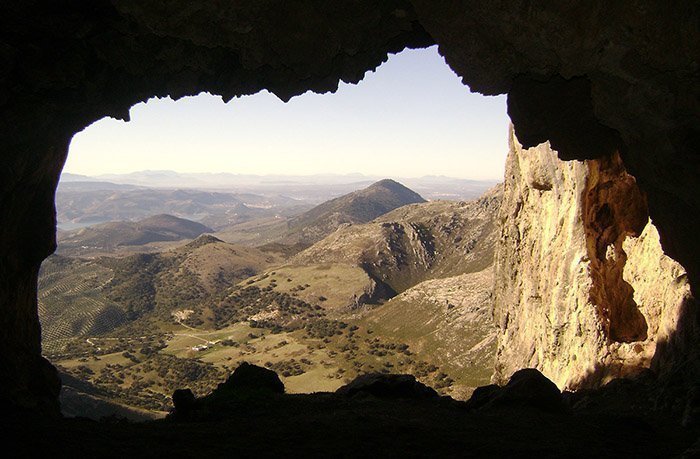 Geoparque Subbética. Cueva del Morrión. La tiñosa