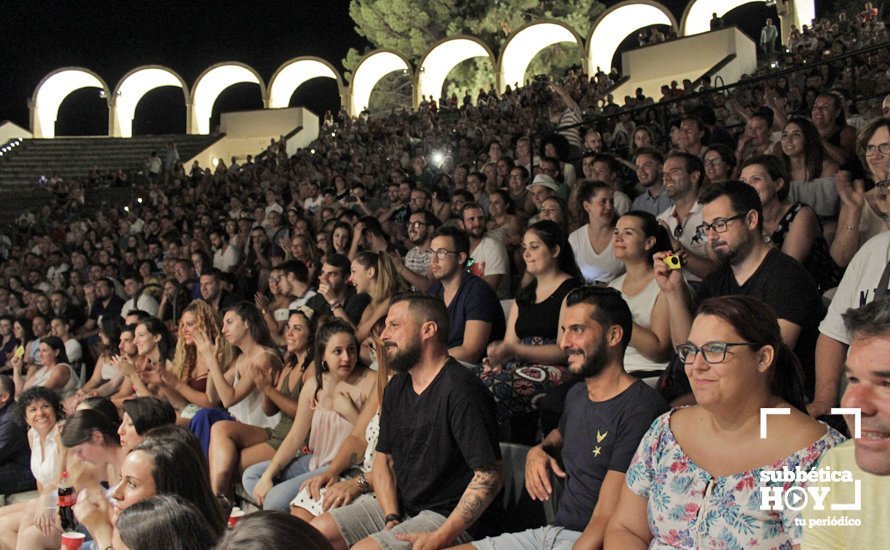 Lleno en el Auditorio Alcalde Juan Muñoz para la Noche de Carnaval
