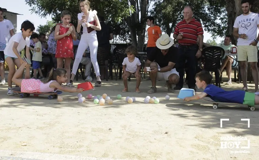 Juegos y cucañas, tragabolas humano (3)