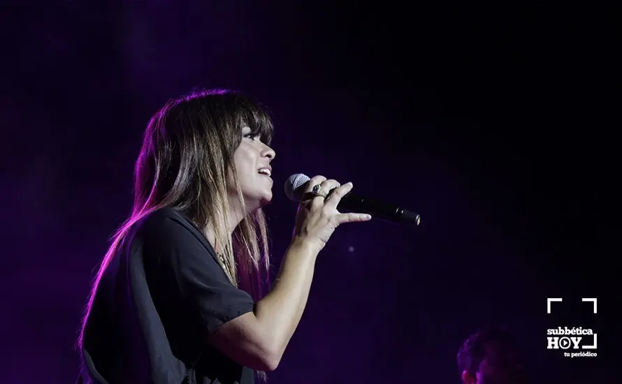 La Gira Munay de Vanesa Mart&iacute;n llena el Auditorio de Cabra (7)