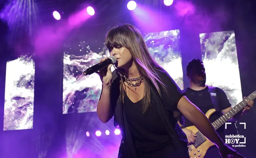 La Gira Munay de Vanesa Mart&iacute;n llena el Auditorio de Cabra (10)