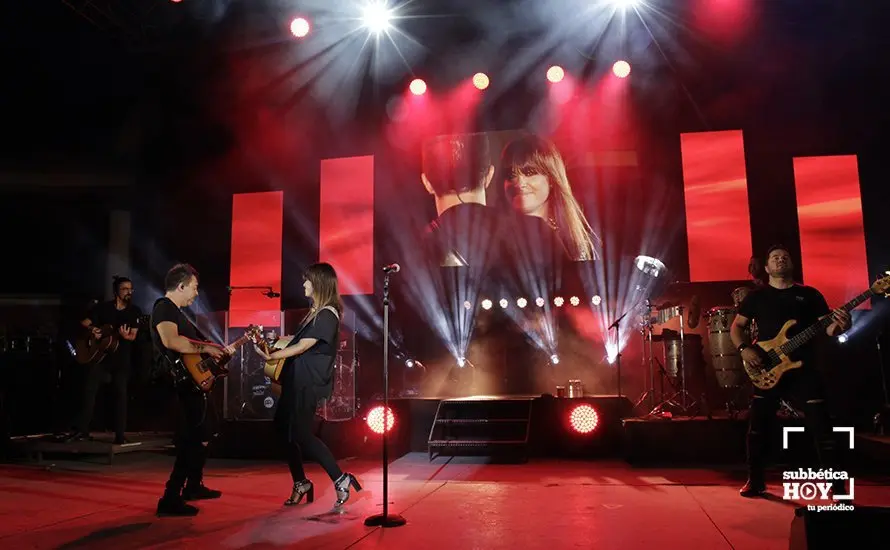 La Gira Munay de Vanesa Mart&iacute;n llena el Auditorio de Cabra (21)