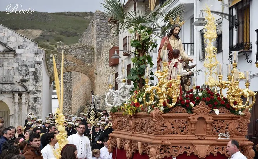 Domingo de Ramos Do&ntilde;a Menc&iacute;a
