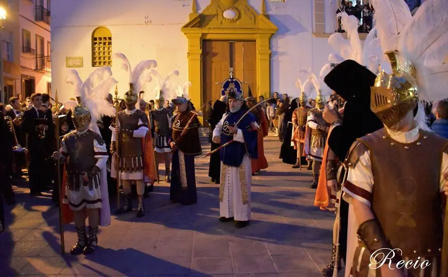 Lunes Santo en Do&ntilde;a Menc&iacute;a