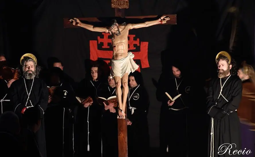 Viernes Santo en Do&ntilde;a Menc&iacute;a. Descendimiento 3
