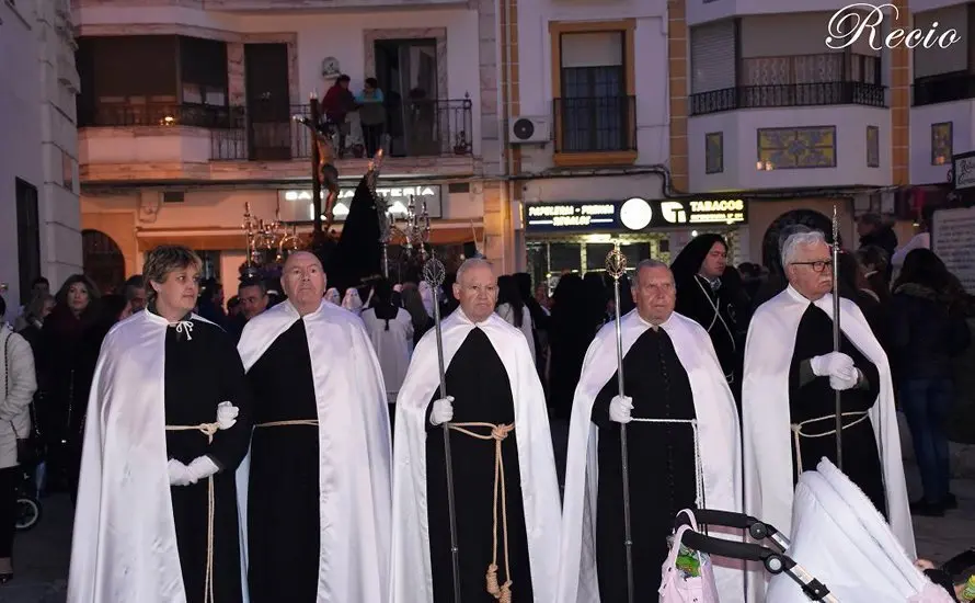 Viernes Santo en Do&ntilde;a Menc&iacute;a. Expitaci&oacute;n
