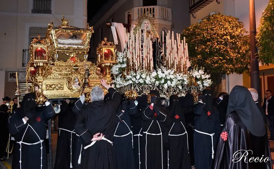 Viernes Santo en Do&ntilde;a Menc&iacute;a. Sepulcro 78