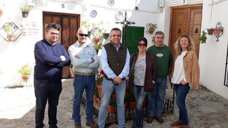 Integrantes de la junta directiva de la asociación Barrio de la Villa de Priego