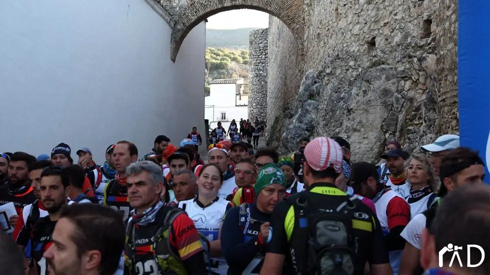 OPEN RAID DO&Ntilde;A MENC&Iacute;A