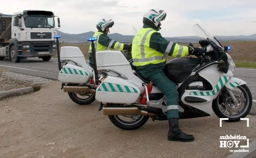 <p> Guardia Civil de Tráfico </p>