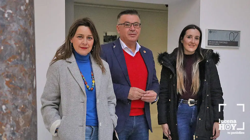 Lope Ruiz junto a Cati Molina y la coordinadora del CIT Subbética, Irene Portillo.