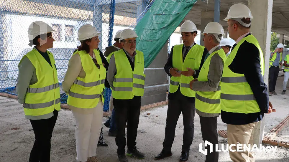 <p> Un momento de la visita de José Antonio Nieto a las obras de los nuevos juzgados de Lucena </p>