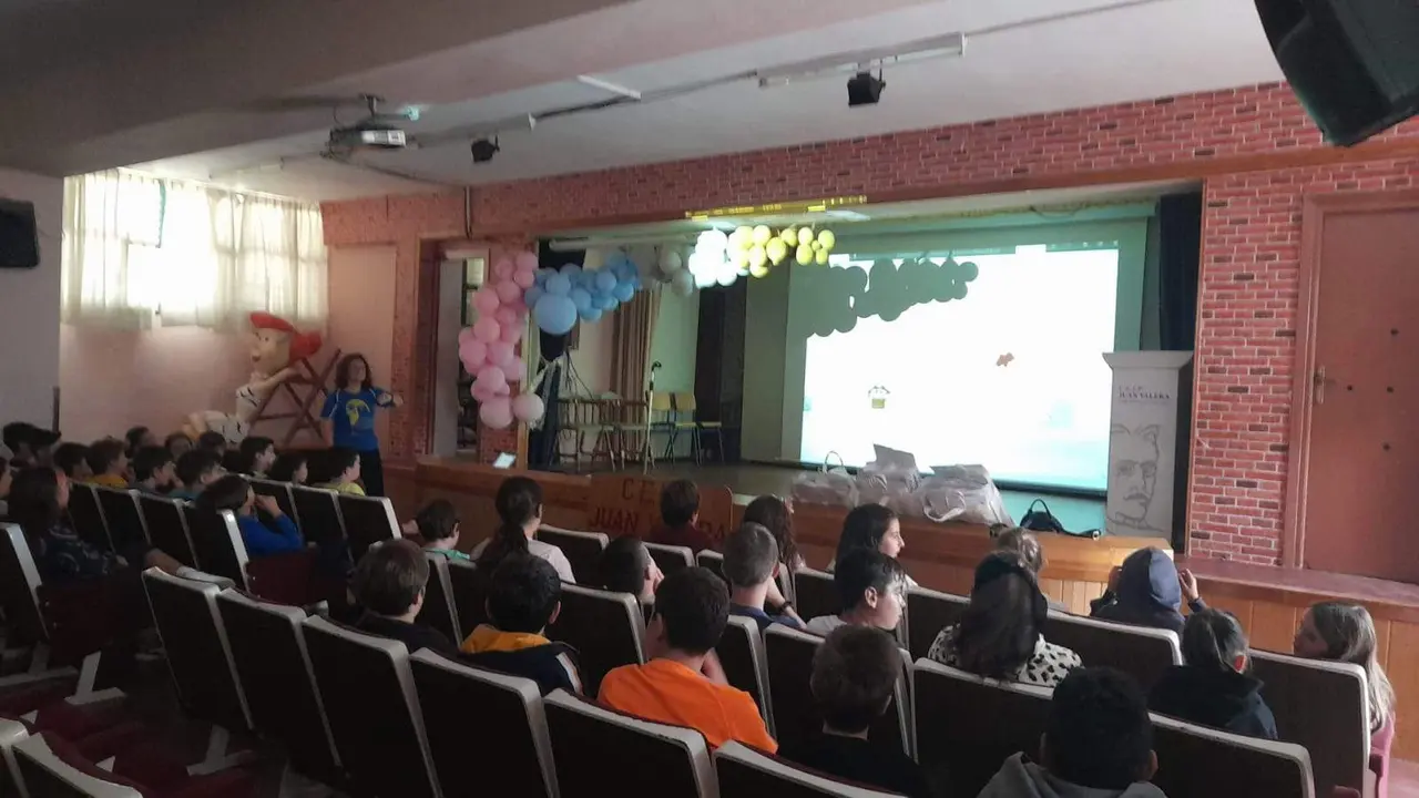 Primera charla en el CEIP Juan Valera de Cabra