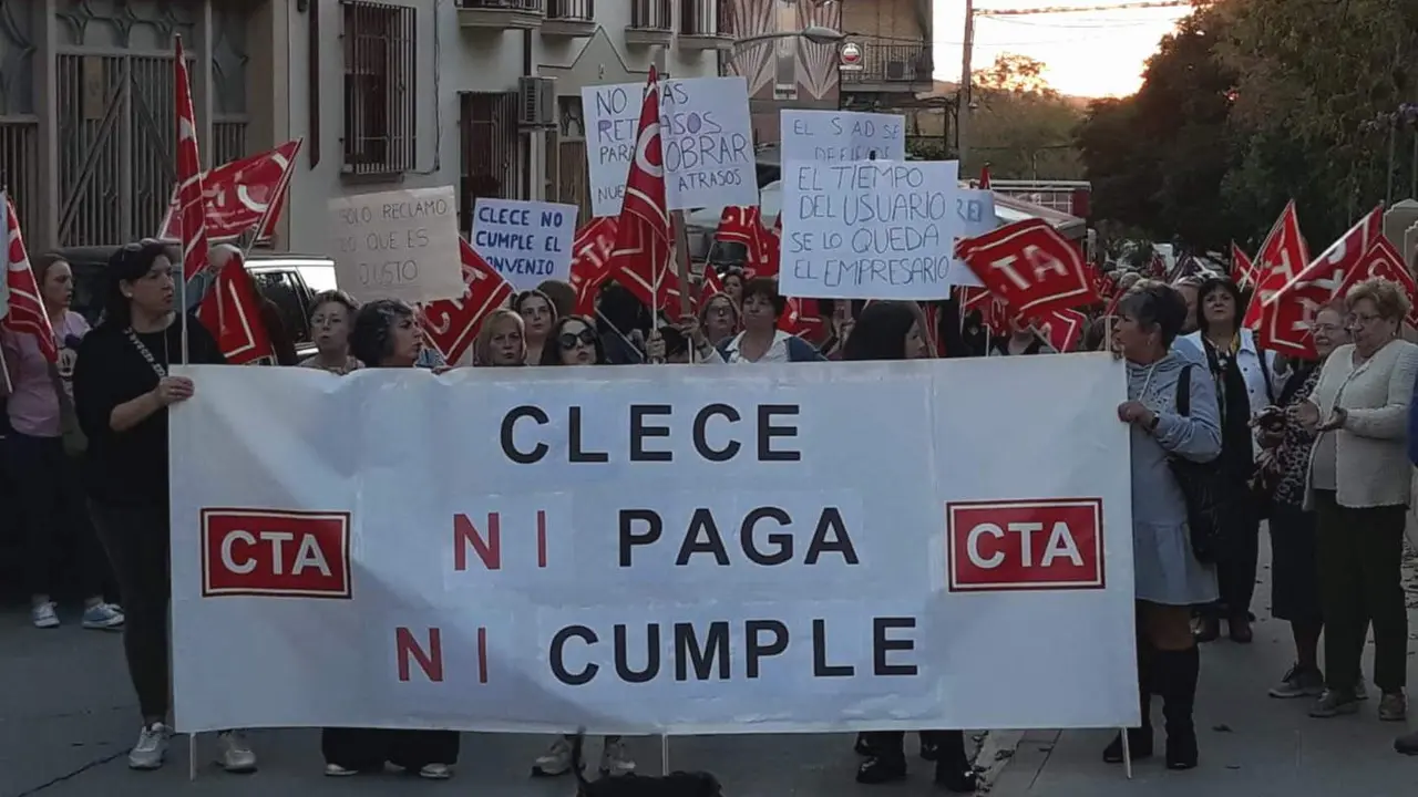 manifestación ayuda a domicilio doña mencía