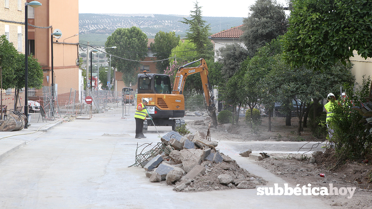 Obras en la calle Luque, en el barrio de Quiebracarretas