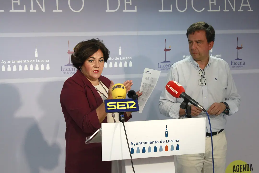 María de la O Redondo y Aurelio Fernández en rueda de prensa