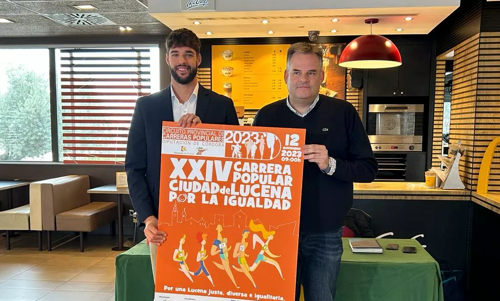 Ángel Novillo y José María Parejo durante la presentación de la carrera en las instalaciones de McDonald Lucena