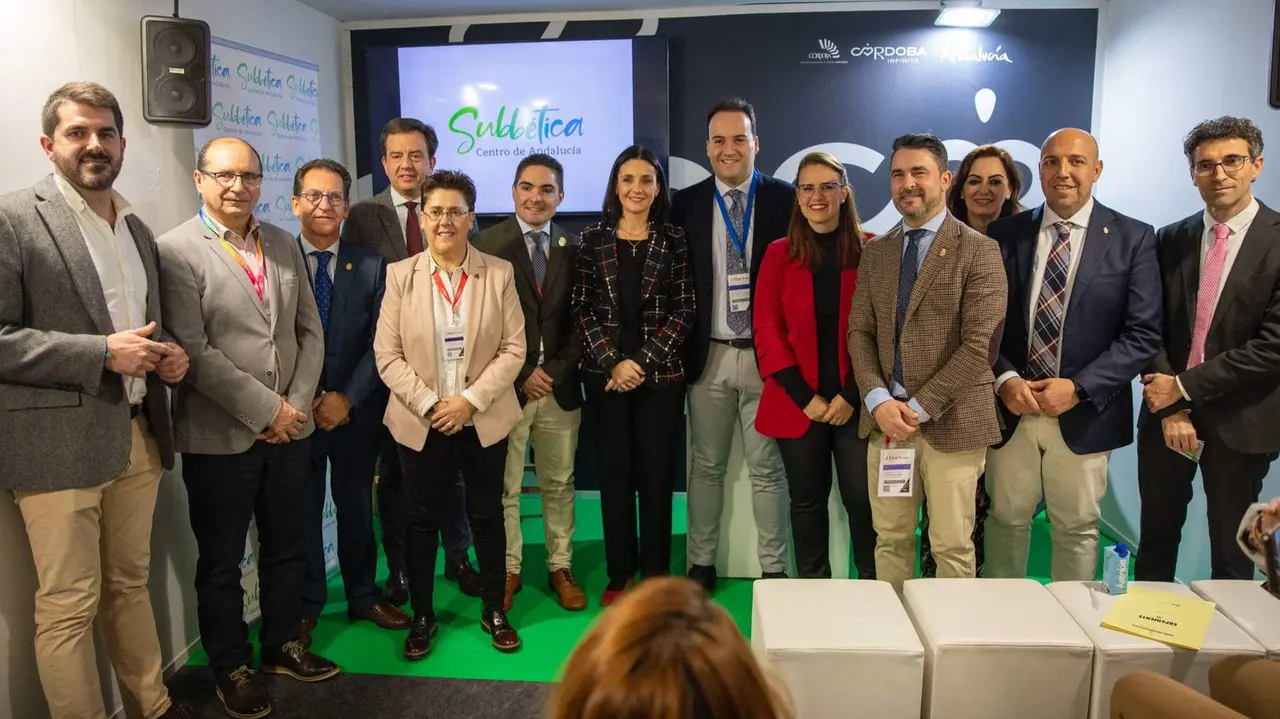 Representaci&oacute;n institucional de la Subb&eacute;tica en la sala de presentaciones de C&oacute;rdoba (Fitur)