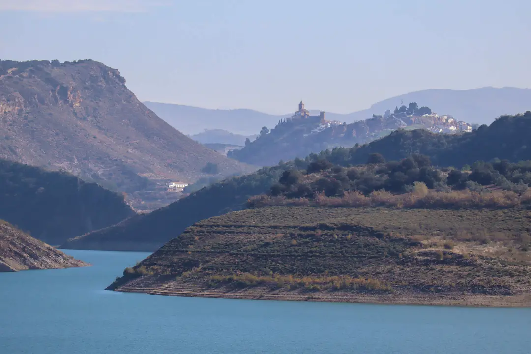 Presentación nuevo embarcadero y área recreativa mirador del Pantano de Iznájar en Rute-11