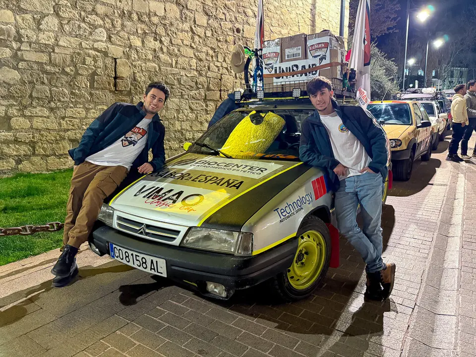 Hermanos lucentinos participantes en UniRaid 2025