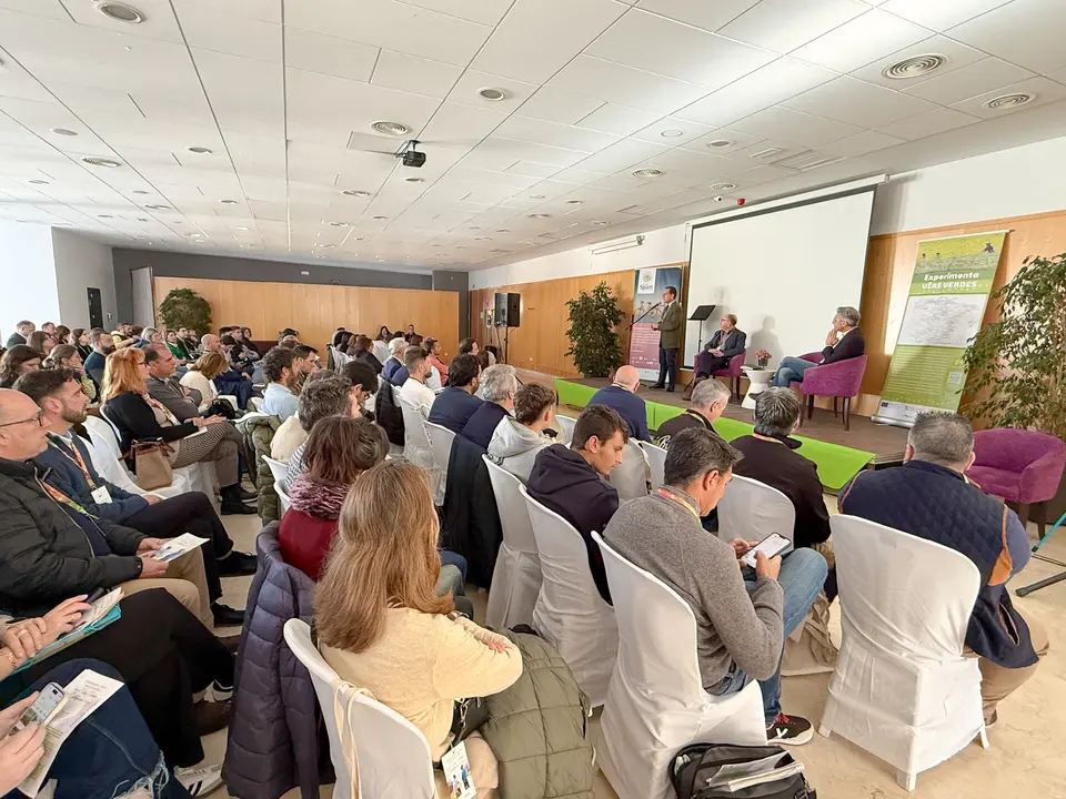 Jornada público-privada para el desarrollo de las Vías Verdes y el cicloturismo en España-35