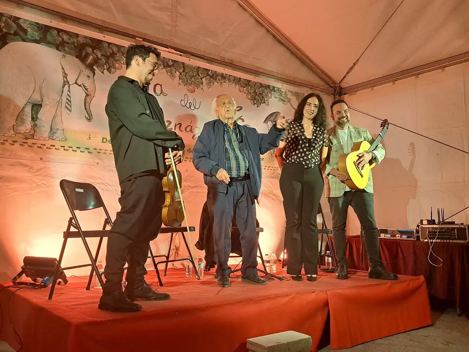 Palabra, música y emoción en la XXI Feria del Libro de Iznájar