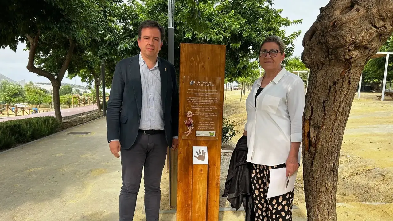 Aurelio Fern&aacute;ndez y Charo Valverde presentan las actividades con motivo del D&iacute;a Mundial del Medio Ambiente en el Parque de Europa de Lucena