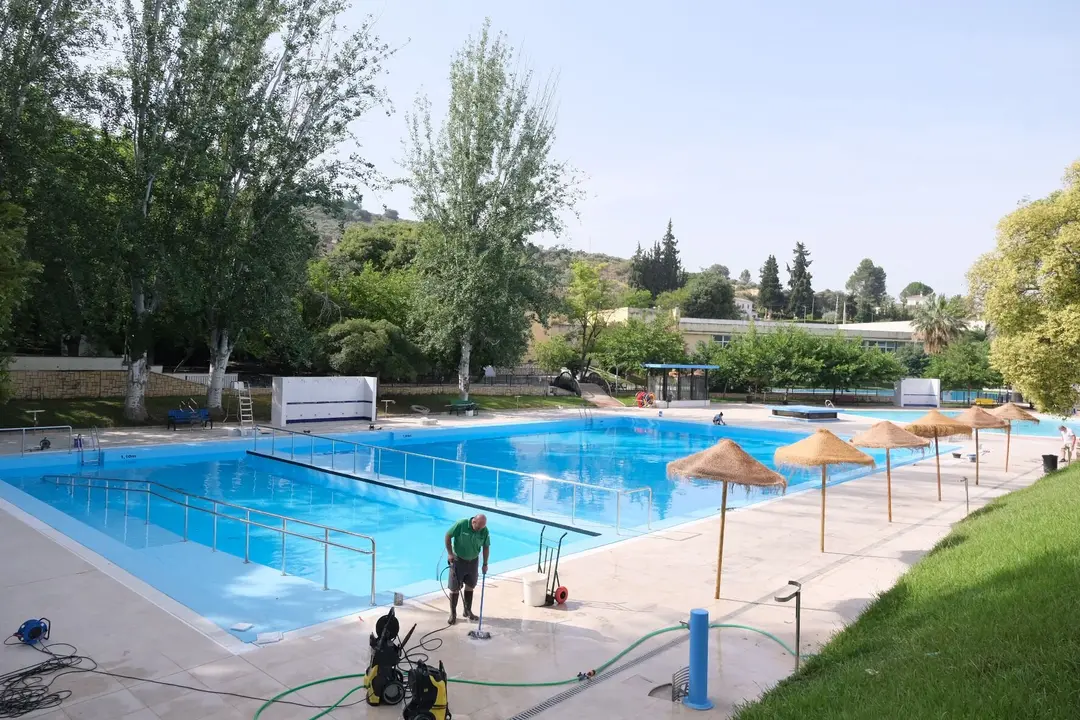 Piscinas del Parque Deportivo 'Heliodoro Martín'