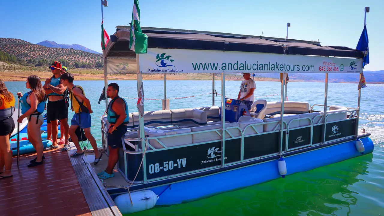 Actividades náuticas pantalán Pantano de Iznájar en Rute-06