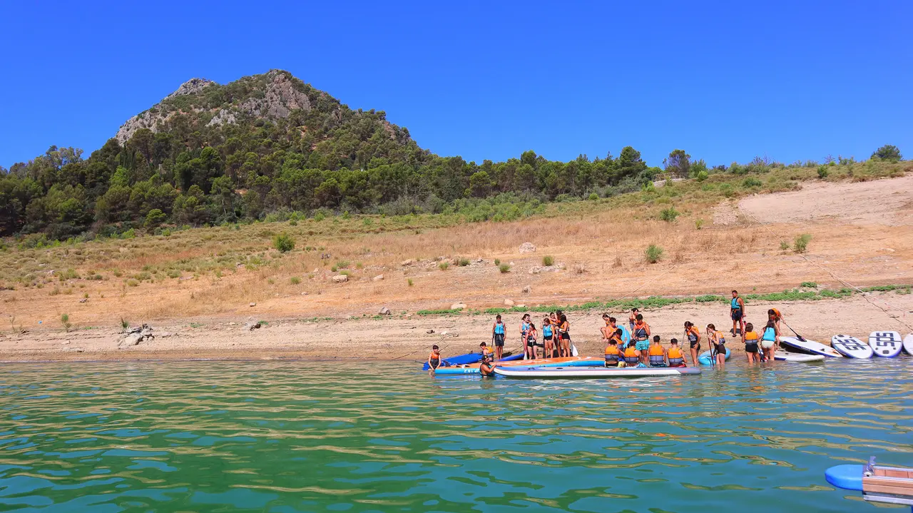Actividades náuticas pantalán Pantano de Iznájar en Rute-24