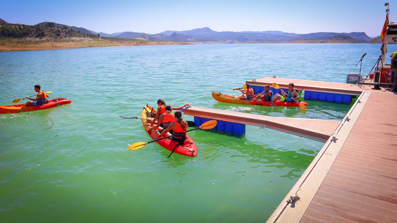 Actividades náuticas pantalán Pantano de Iznájar en Rute-25