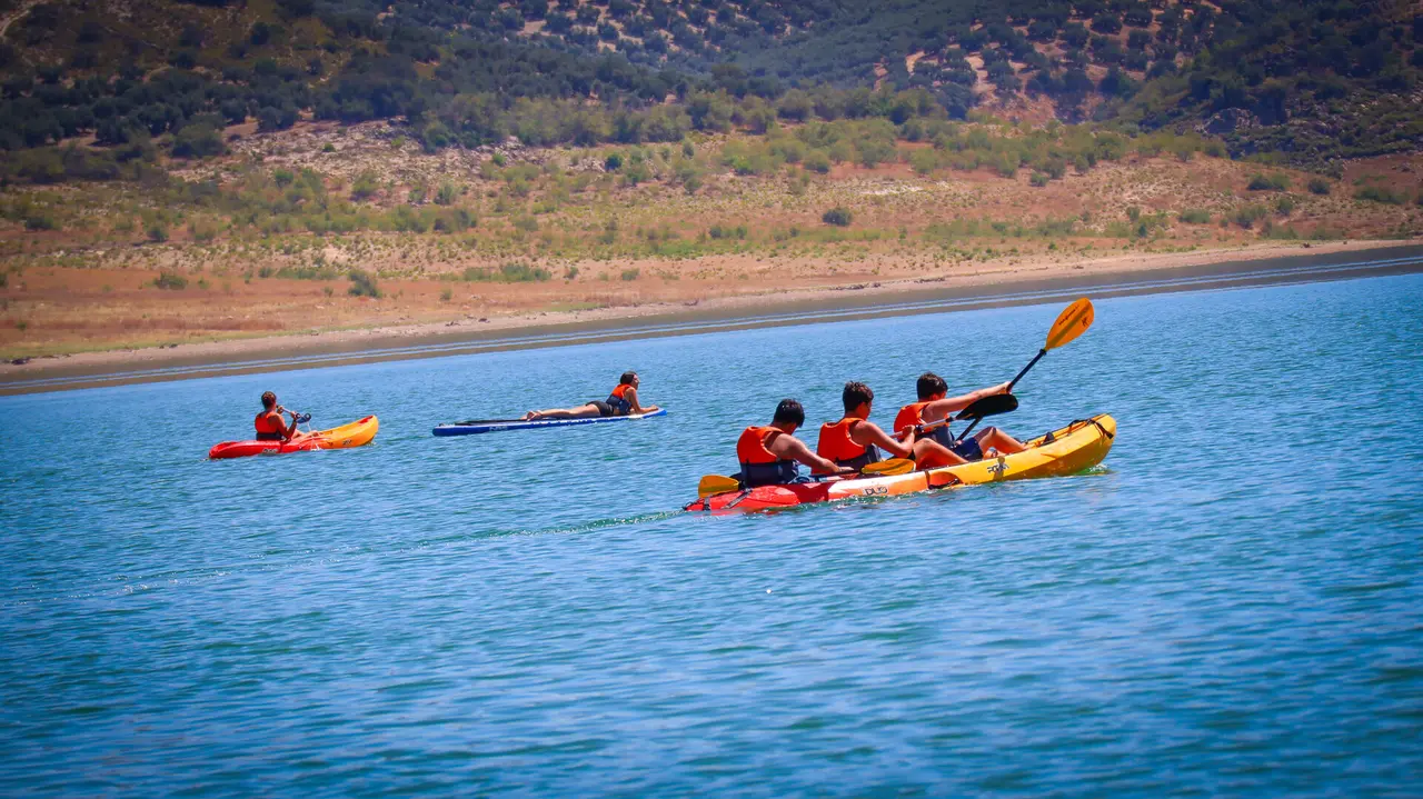 Actividades náuticas pantalán Pantano de Iznájar en Rute-37