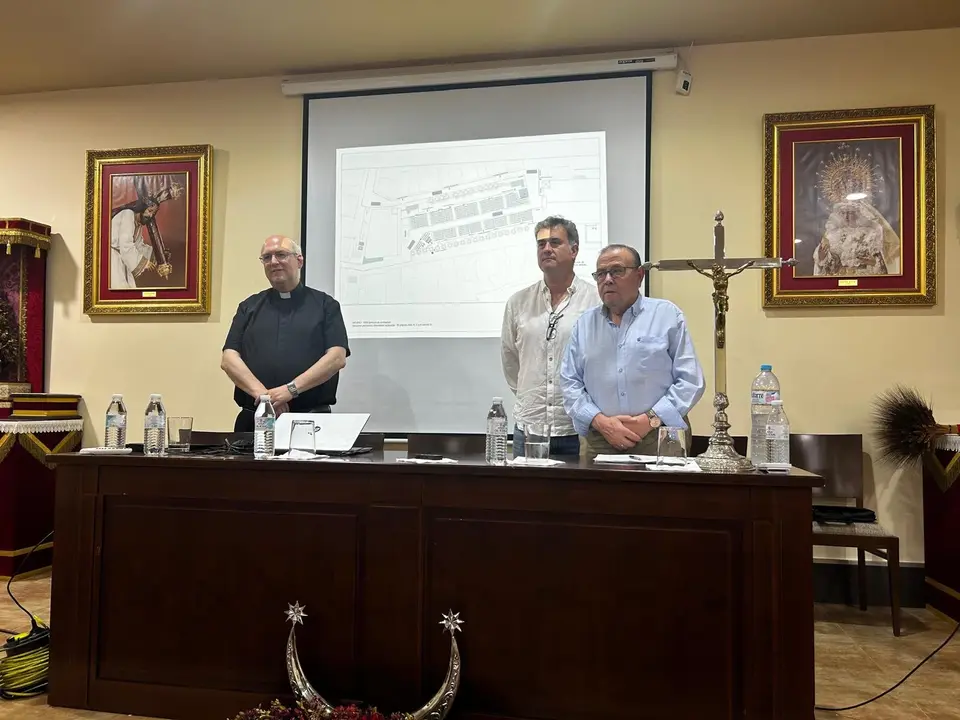 Un momento de la presentaci&oacute;n de la venta de entradas de la Procesi&oacute;n Magna de Lucena