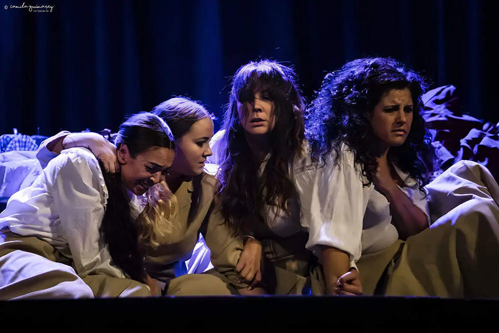 Un fragmento de la obra de teatro Las 13 rosas