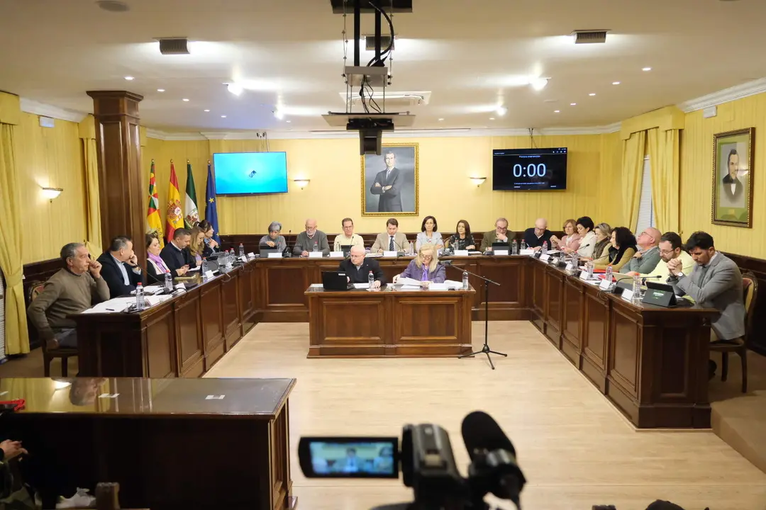Pleno ordinario mes de noviembre en el Ayuntamiento de Cabra_(24-11-2025)_1