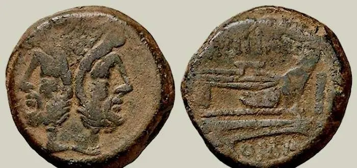 Moneda romana con el dios Jano impreso.