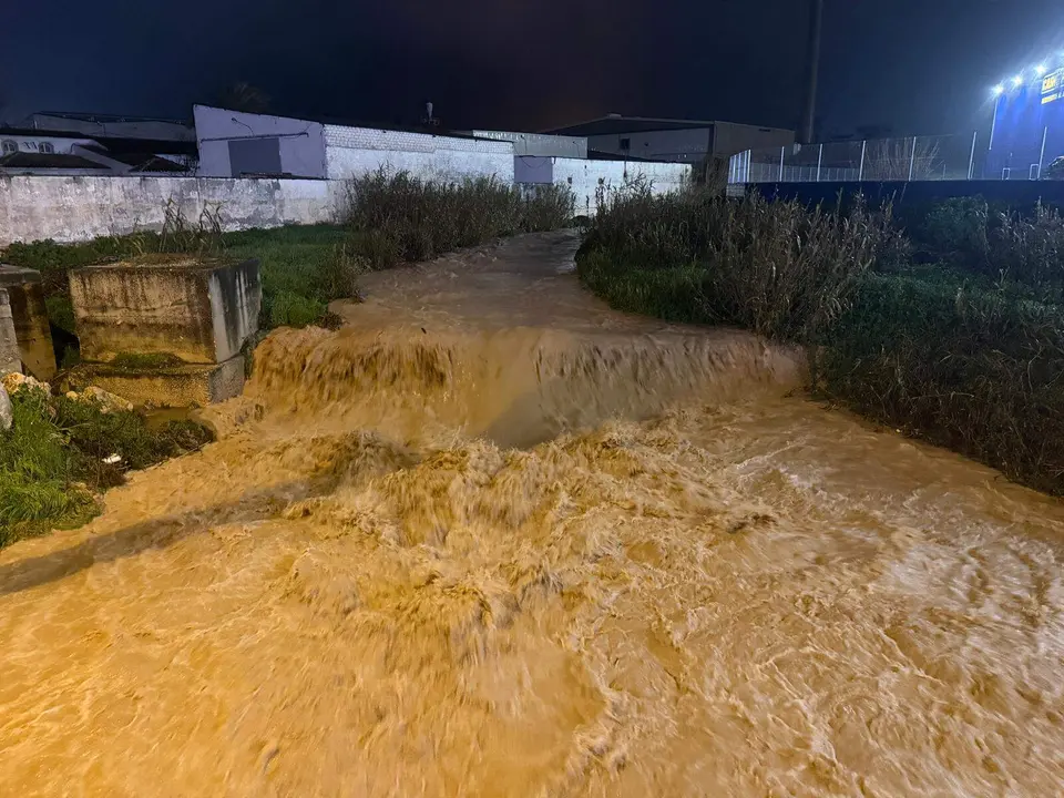 Lucena Paso del río Lucena por el Puente de Cabra