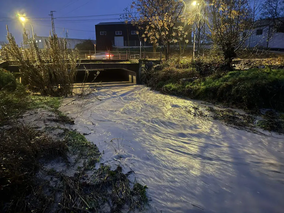 Lucena Paso del río Lucena por el Puente Vadillo