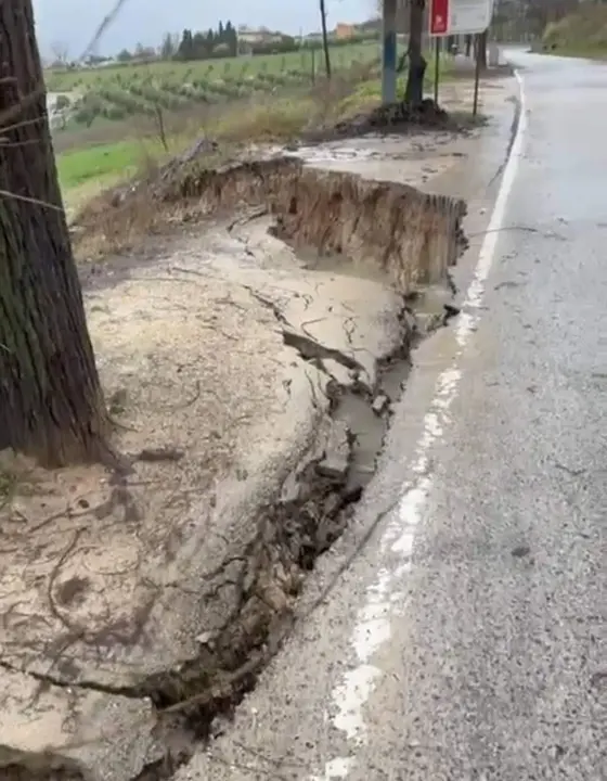 Rute: Movimiento de tierra en calle Empresaria Teresa C&oacute;rdoba