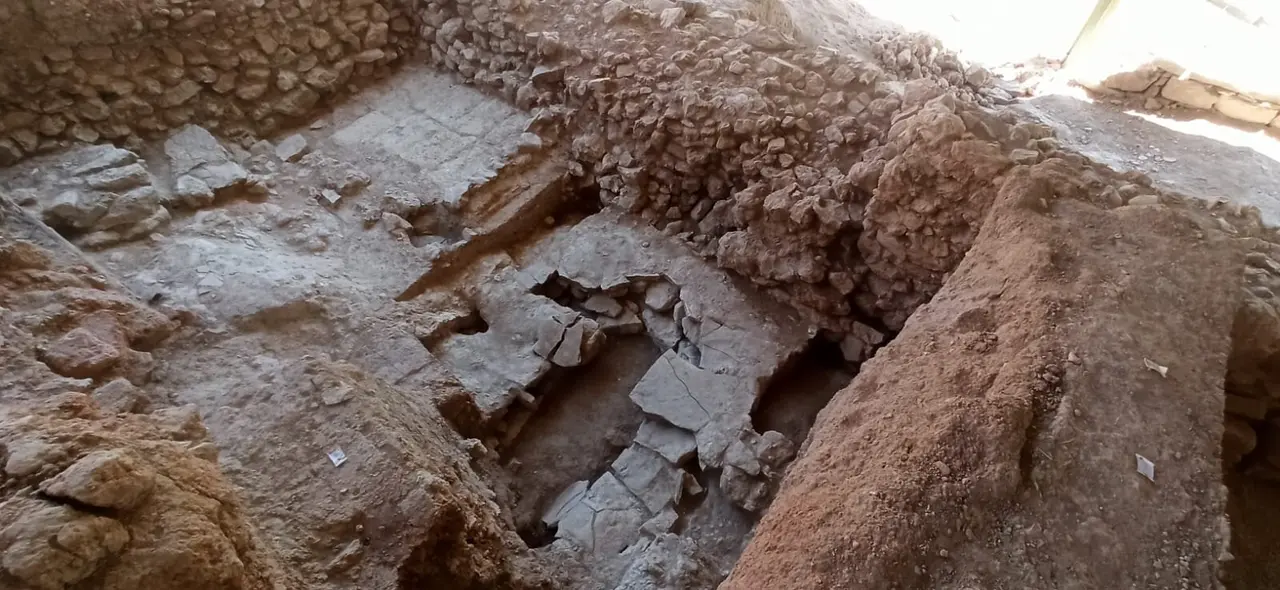 Excavaciones 2026 en el Cerro de la Cruz de Almedinilla12
