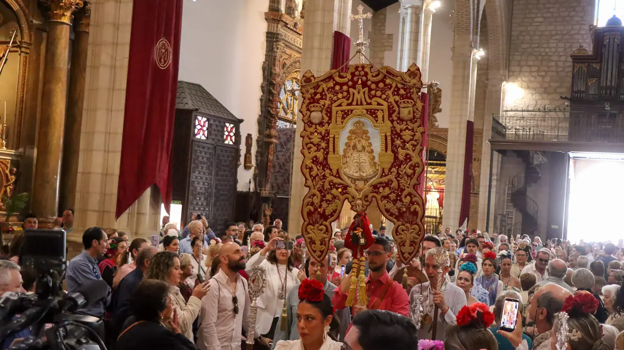 Salida Hdad. Rocío Lucena-72