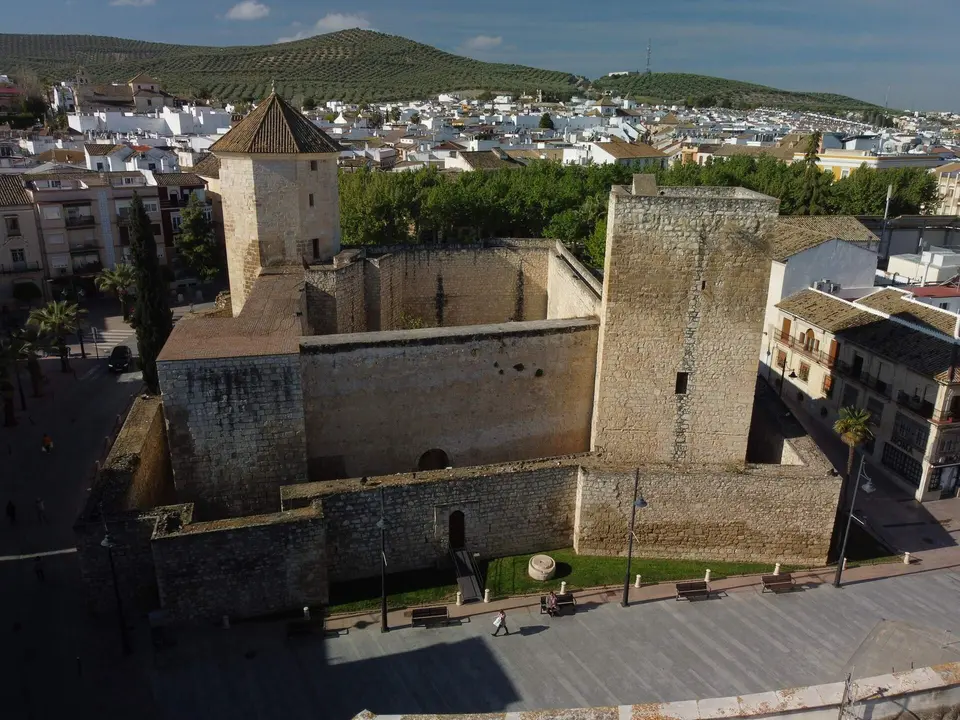 Una imagen a&eacute;rea del Castillo del Moral en Lucena.