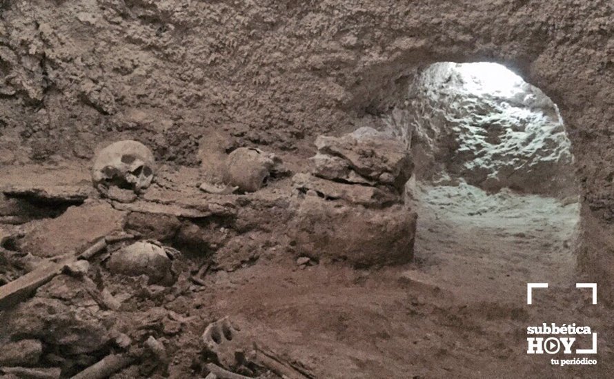 Una de las tumbas excavadas en el yacimiento de La Beleña