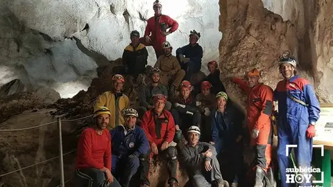 CUEVA ZUHEROS