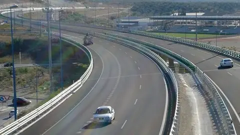 El ayuntamiento plantea llevar a la Junta a los tribunales por el mill&oacute;n de la autov&iacute;a