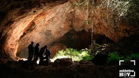 CUEVA DE LOS M&Aacute;RMOLES