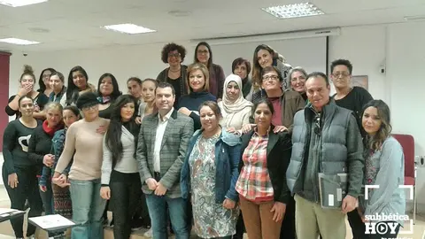 priego aula mujer