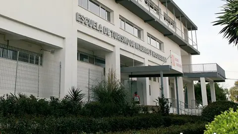 escuela turismo idiomas