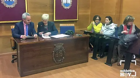 DO&Ntilde;A MENCIA1