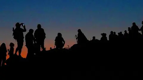 Senderismo nocturno (Archivo)
